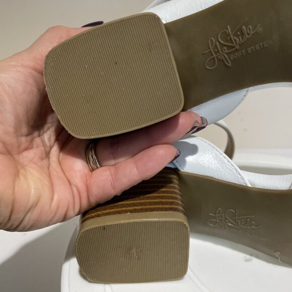 Life Stride Rosetta Ankle Strap Sandals Shoes Women's 6M White Comfort Classic - Picture 9 of 11